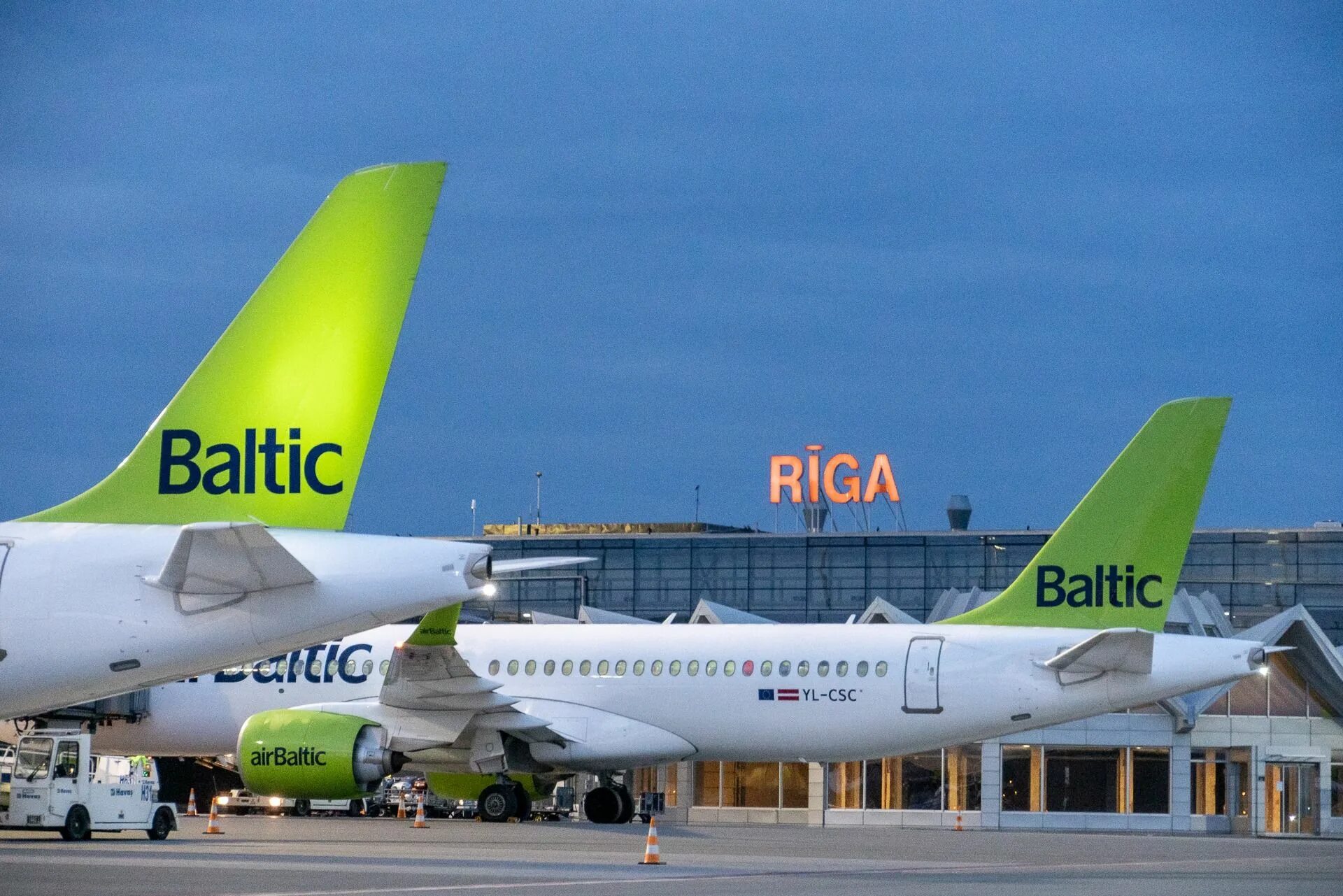 Рига тбилиси. Аэрбалтик. AIRBALTIC. Air Baltic Airlines. Авиакомпании Латвии.