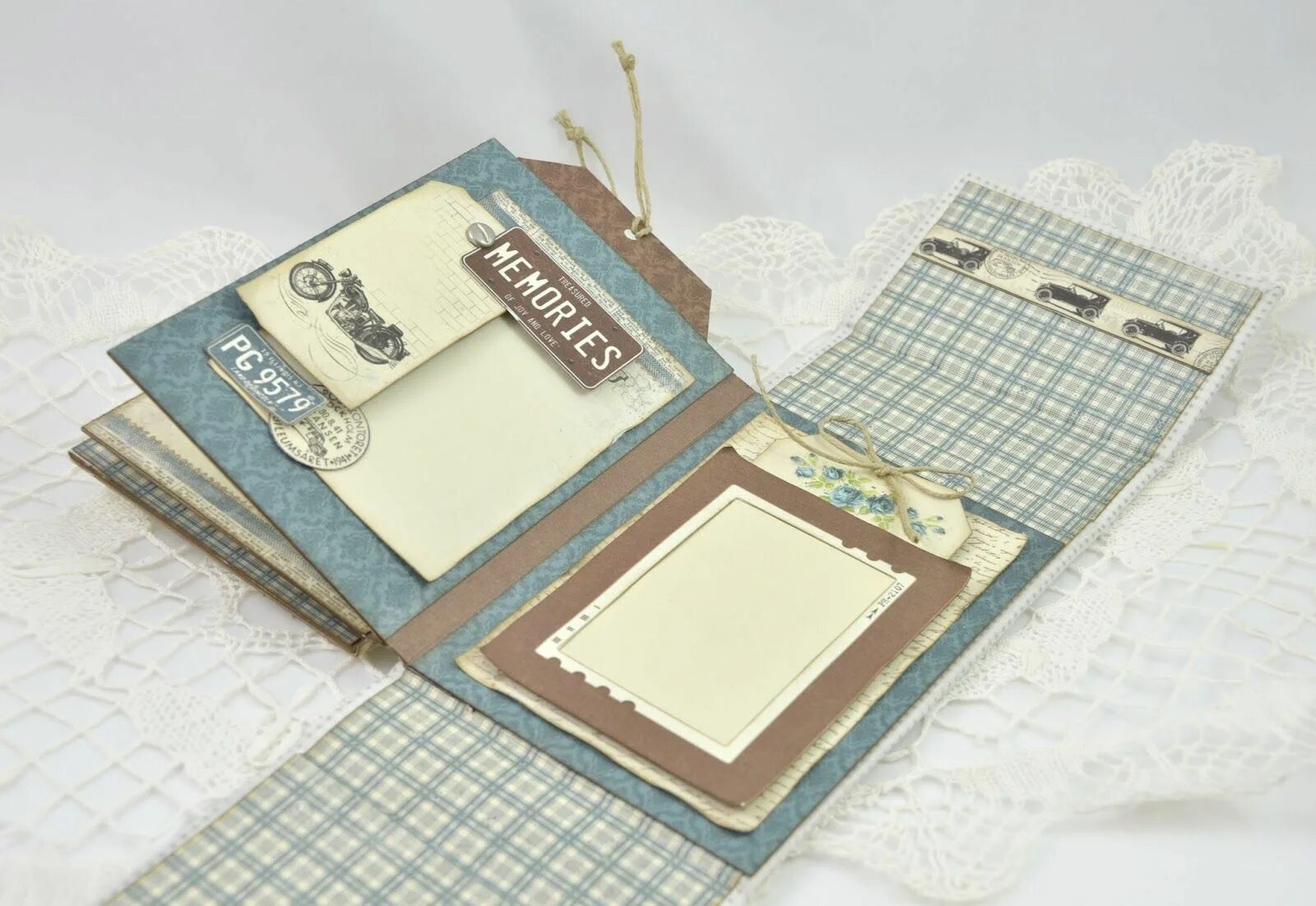 Интересный мини альбом. Скрапбукинг миниальбои. Мини скрап альбом. Новогодний мини альбом скрапбукинг. Настольный мини альбом скрапбукинг.