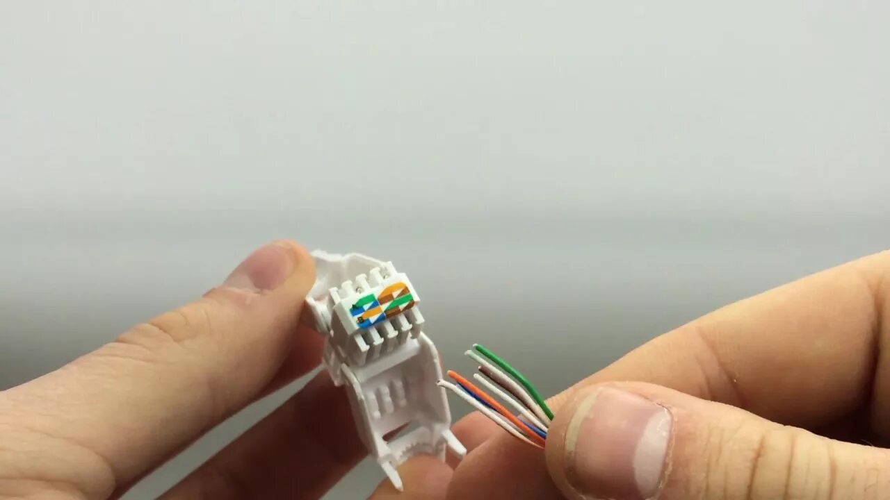 Обжать 4 жилы. Обжать коннектор RJ-45 4 жилы. Обжим кабеля rj45 4 жилы. Обжимка витой пары RJ 45 2 пары. Обжимка rj45 2 пары.