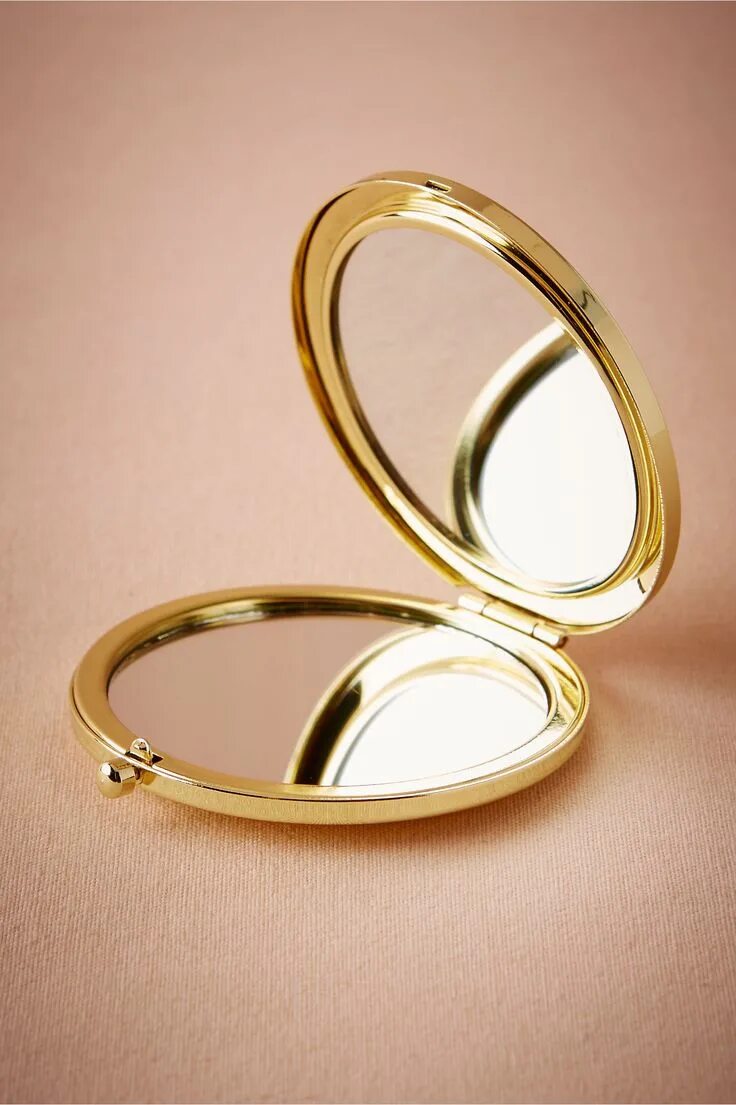 Кольцо с зеркалом в золоте. Compact Mirror. Gold Compact materials.