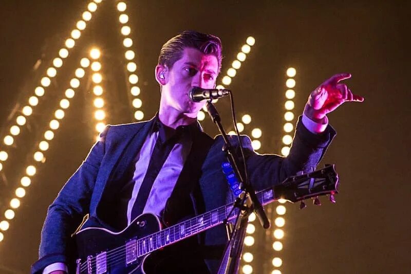 Arctic monkeys live. Алекс тернер. солист арктик манкис. alex turner arctic monkeys. алекс тернер арктик манкис.