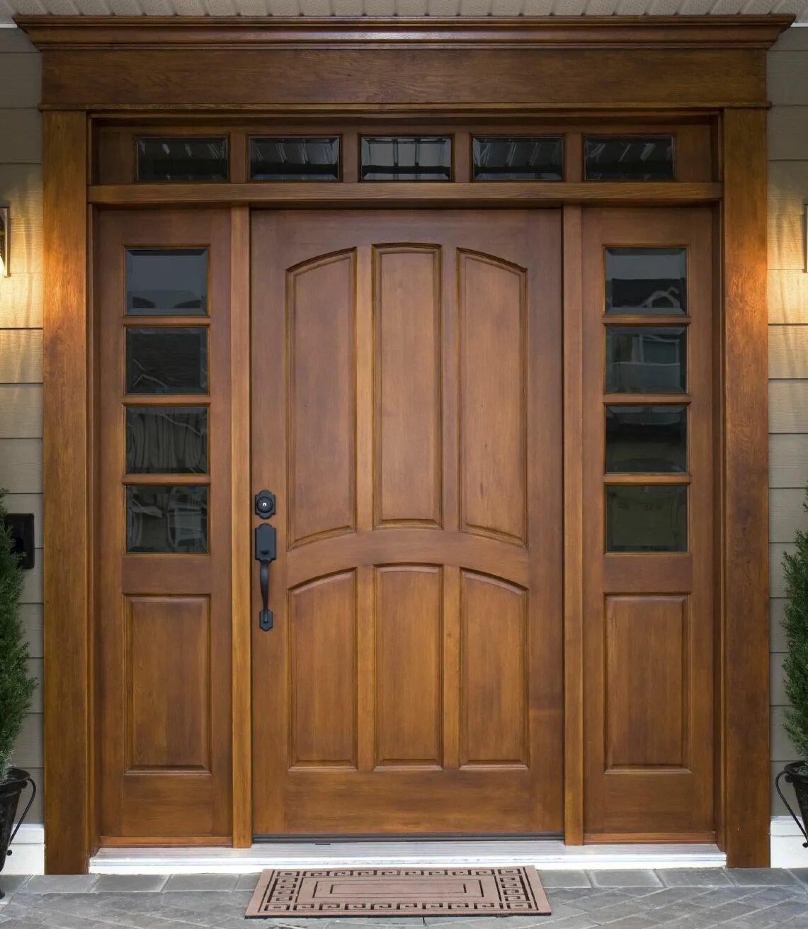 Металлические двери в дмитрове. Входные двери Raw Exterior Doors. Деревянная дверь. Красивые деревянные двери. Двери наружные деревянные входные.