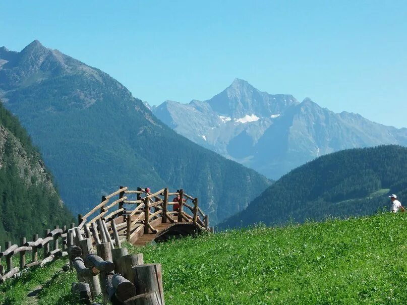 Долина аоста, валле-д’аоста. Val d'aosta. D valley. Валле д'аоста италия. Валле д аоста осенью.