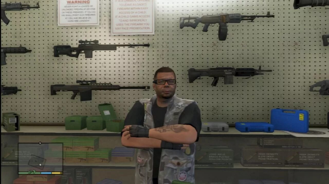 Gta 5 cs go. Оружейный магазин в гта 5. гта 5 оружие. магазин оружия gta 5. оружие из игры gta 5.