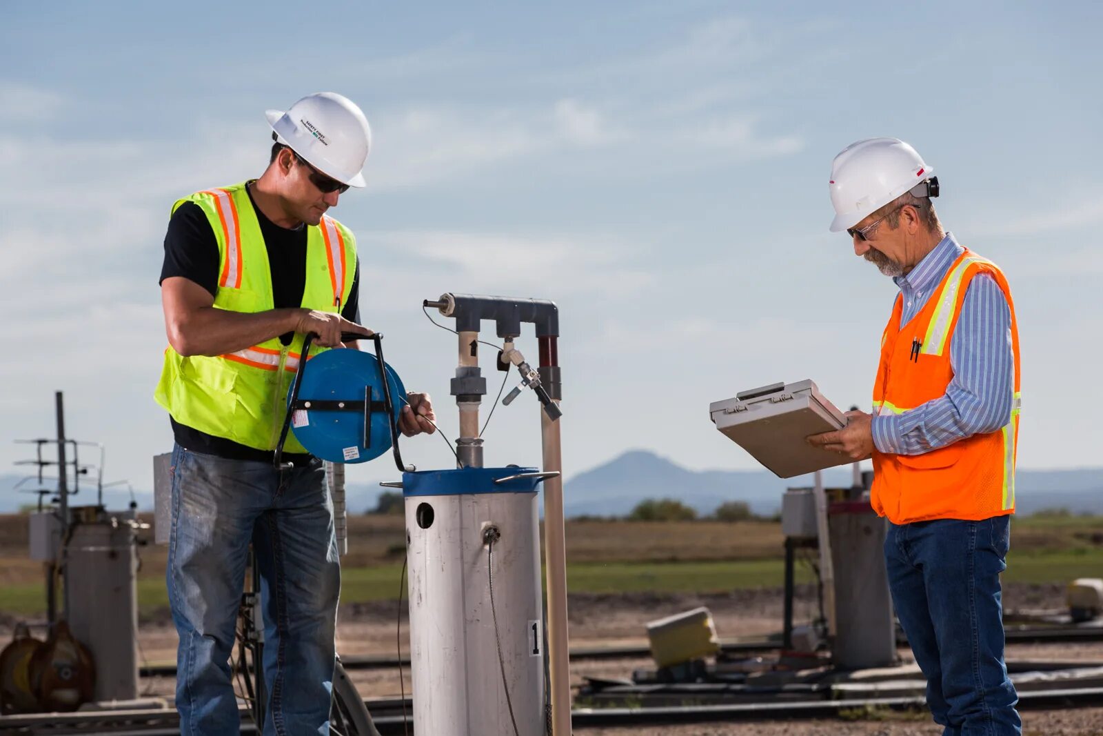 Well testing. Service in situ. well test engineer. project protection.