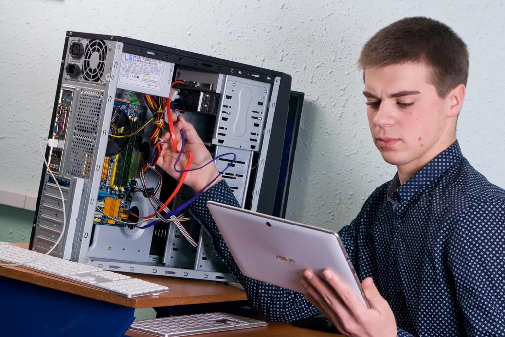 Техник программист работа