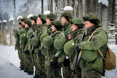 Стоять службу