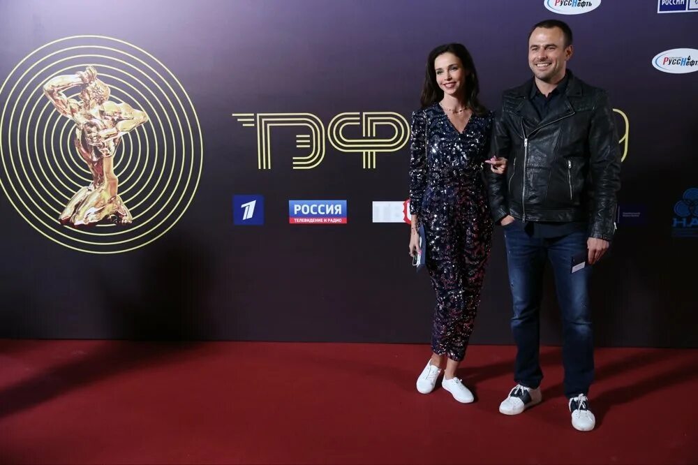 Вручение тэфи 2025. Юлия зимина тэфи 2019. тэффи 2025. тэффи награда 2019.