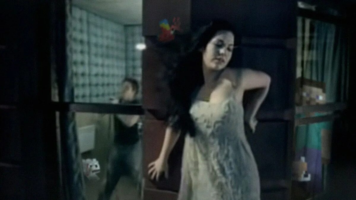 Эванесенс bring me. Evanescence Emily 2003. Эванесенс небоскреб.