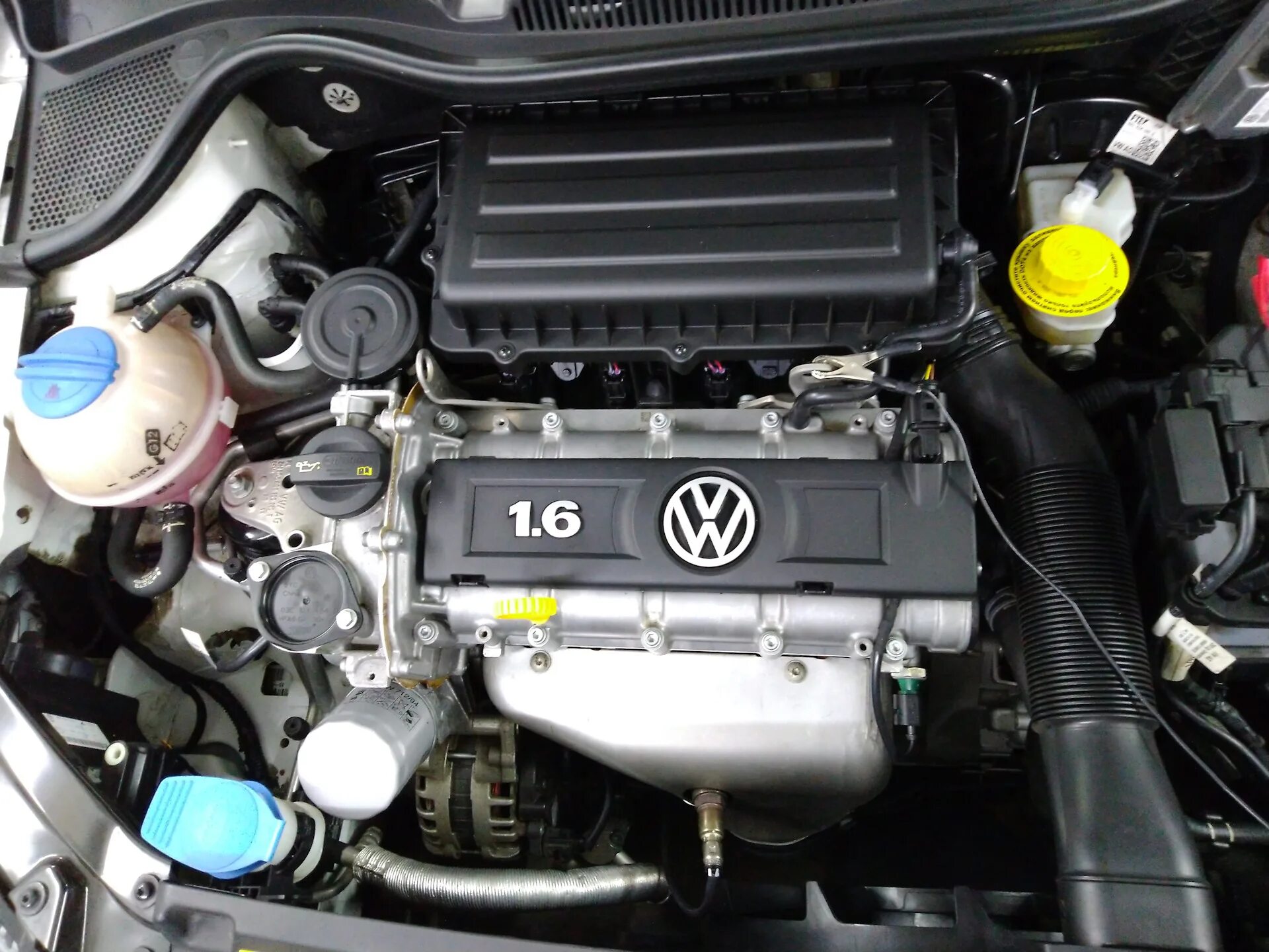 Volkswagen polo 1.6 двигателя. Двигатель Фольксваген поло 1.6 CFNA. Мотор Фольксваген поло 1.6 105. Двигатель Фольксваген поло седан 1.6 105 л.с. ДВС Фольксваген поло седан 1.6.