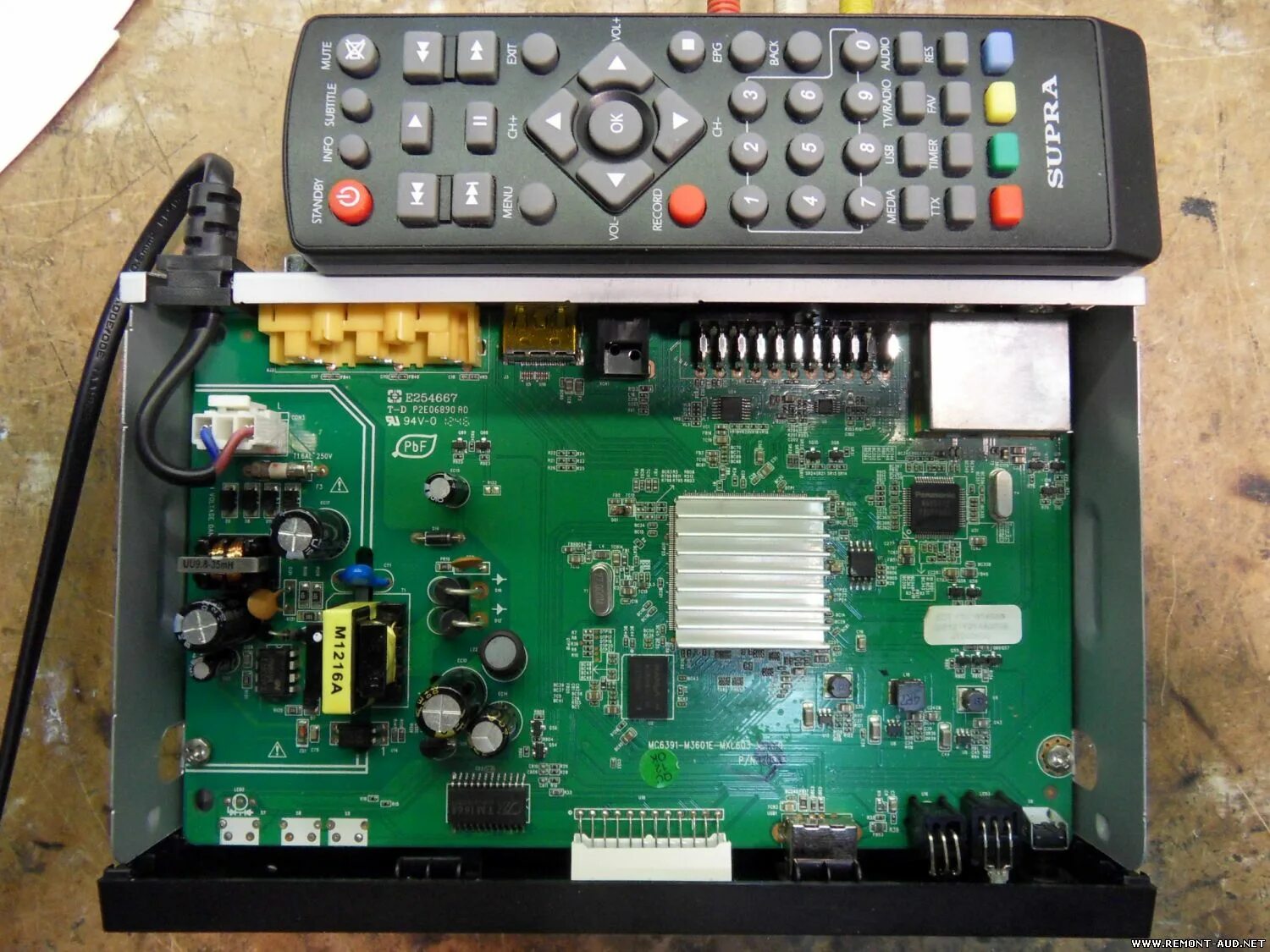 Dvb t2 не включается. Yj-dvb-78316m+mxl603 rev3.3 t2. supra dvb-t2. sdt 99 supra. микросхема тюнера rafael micro r836.