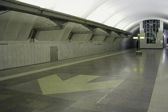 Метро чкаловская питер. Ремонт метро чкаловская. Метро чкаловская вестибюль. Станция метро чкаловская спб. Ремонт метро чкаловская.