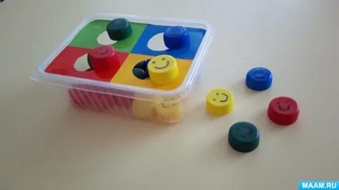 Игры с пластиковыми крышками