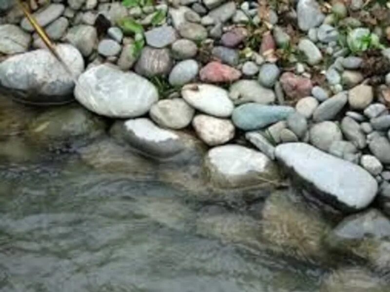 Под камень лежачий вода значение. Лежачий камень. лежачий камень вода. вода течет под камень. под лежачий камень камень вода.