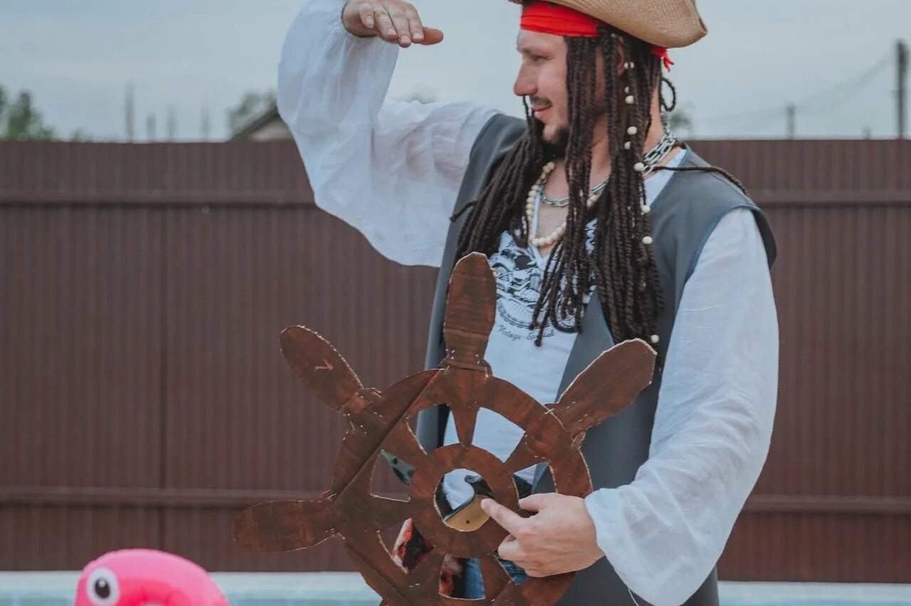 Зачем пиратам серьги. Моя Пиратская свадьба фильм 2022.