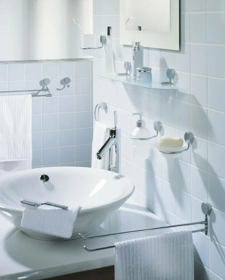 Как подобрать раковину в ванную. Раковина в ванную комнату. Аксессуары для ванной комнаты. Раковина в ванную комнату подвесная. Ванные комнаты с аксессуарами.