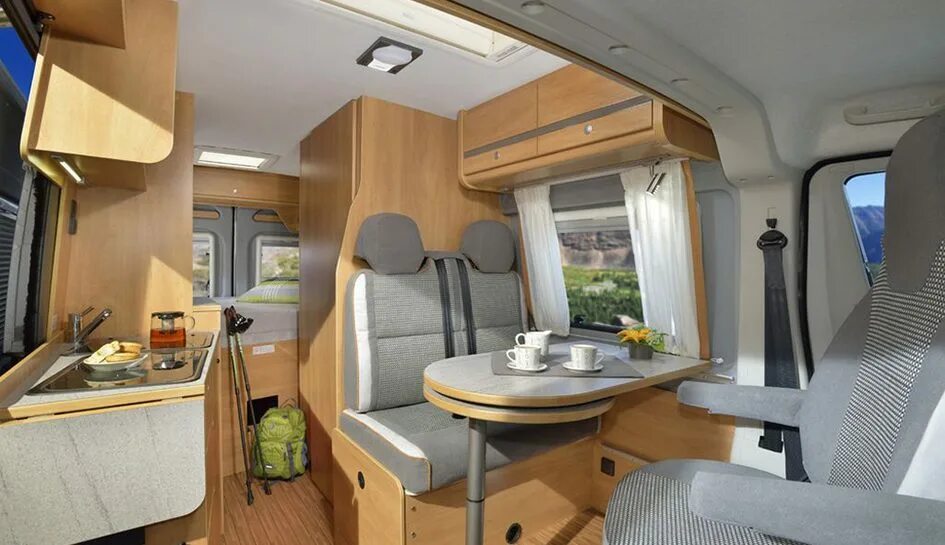 Жилой минивэн. Автодом кастенваген. Кастенваген мерседес спринтер. Volkswagen transporter t5 автодом. Автодом кастенваген.