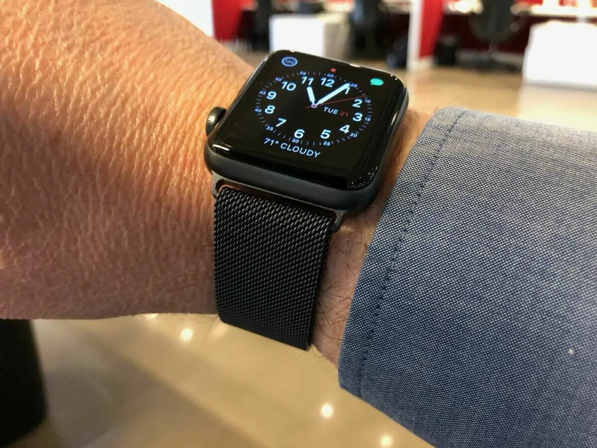 Часы space watch. Apple watch Series 6 40mm Nike Milanese loop. Apple watch Ultra Milanese loop. Apple watch Series 9 Graphite Milanese. Часы Traser Milanese loop.