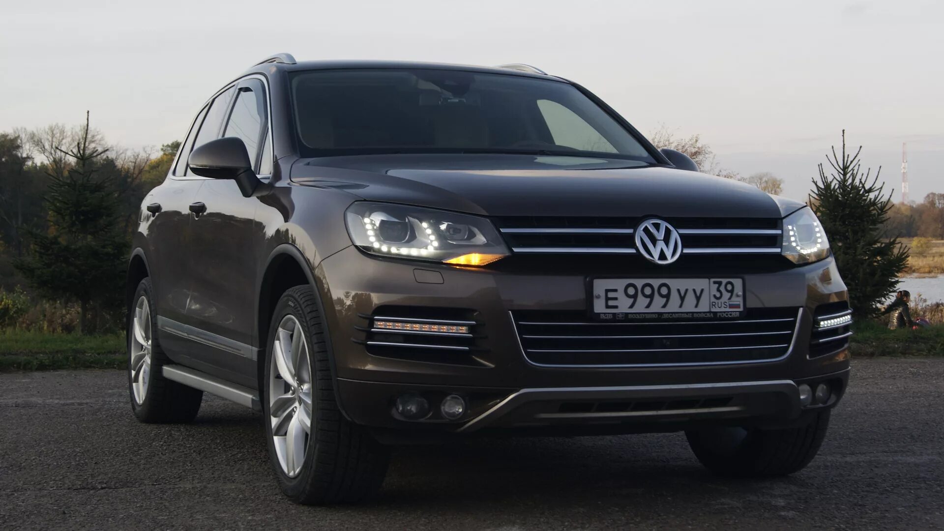 Volkswagen touareg 3 дизель. ДХО Туарег 1. Ходовые огни на Фольксваген Туарег 2008. Volkswagen Touareg 2012 года. Туарег 2004 ДХО.