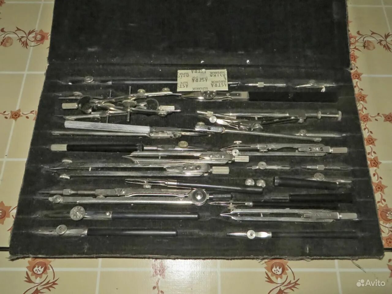 Готовальня нчк-24-1. Готовальни авито. Готовальня riefler. Советская готовальня для черчения. Готовальня alda werk prazision.