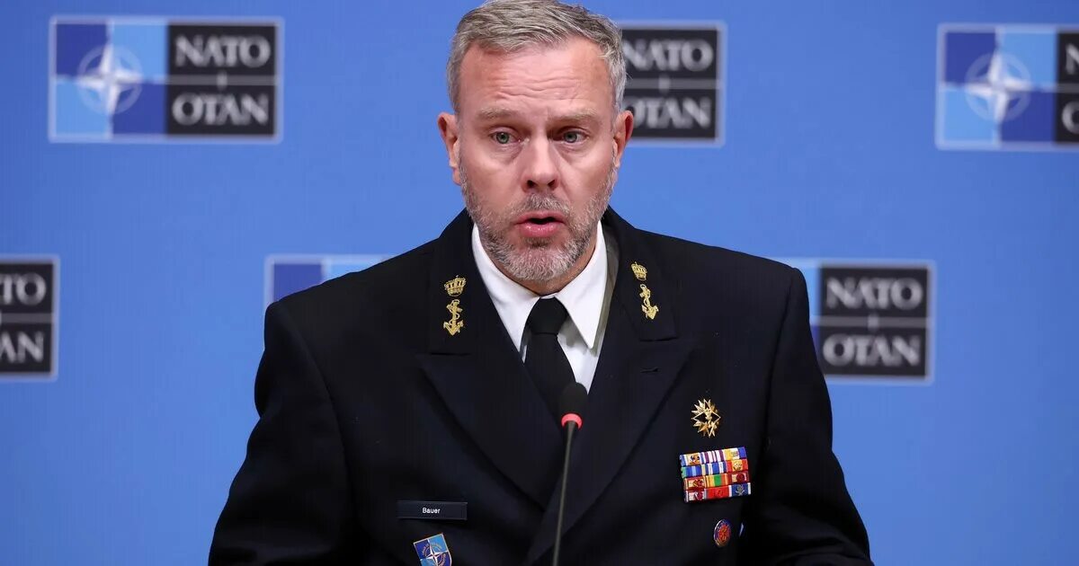 Адмирал вмс нидерландов роб бауэр. Военный комитет нато. Адмирал роб бауэр. Военный комитет нато. Роб бауэр нато.