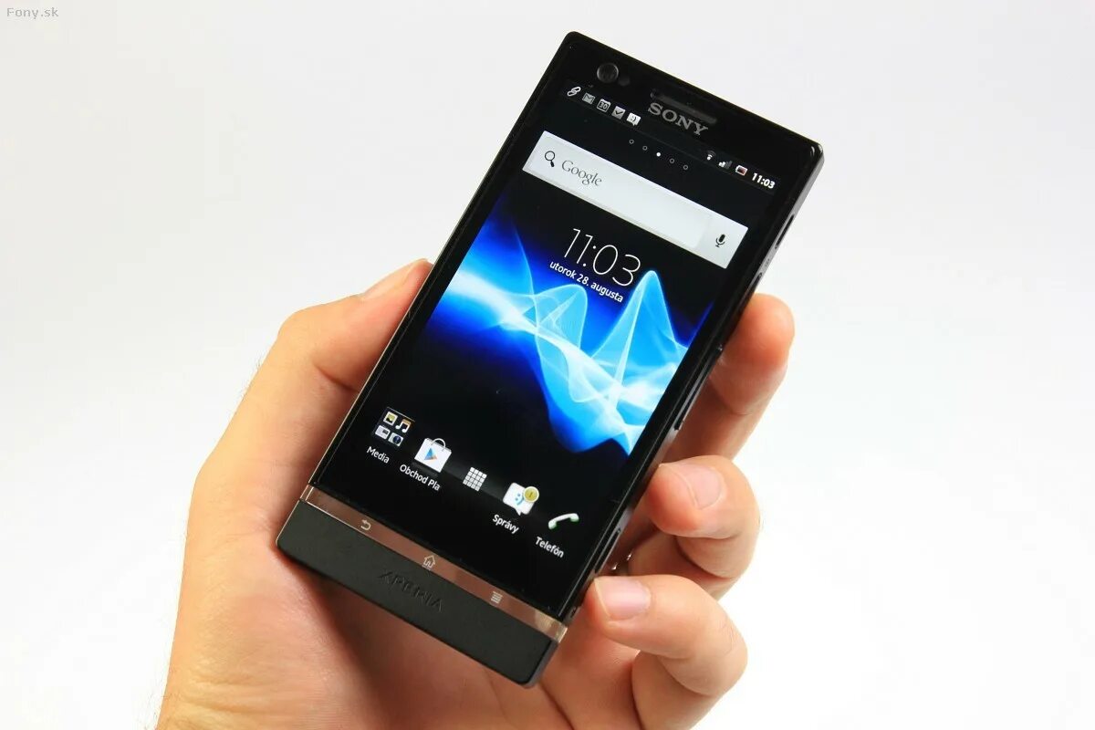 Xperia p