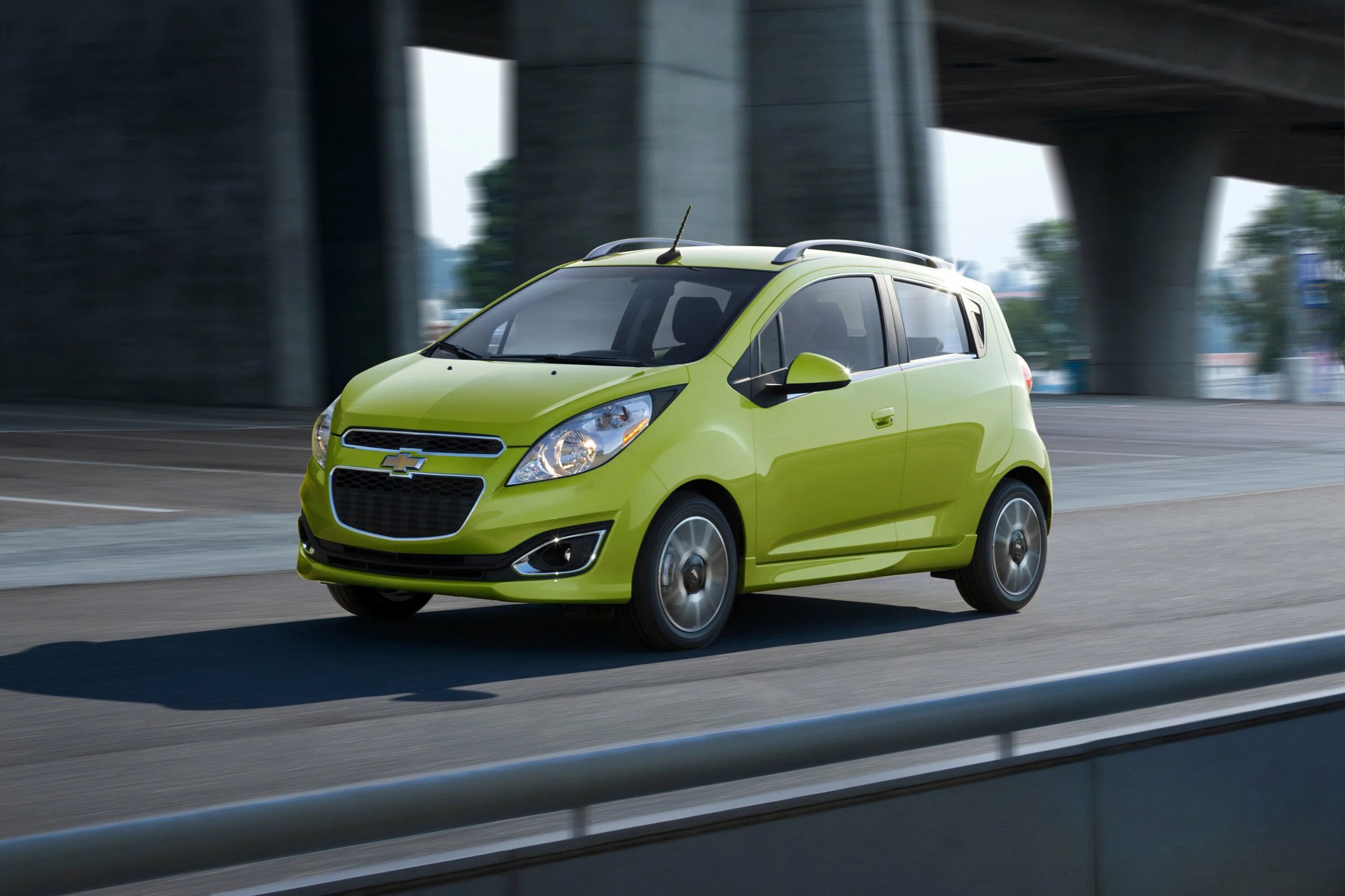 Небольшой городской автомобиль. Шевроле Спарк 2022. Шевроле Спарк 2014. Chevrolet Spark 2. Шевроле Спарк 2015.