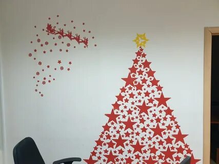 Украшение стены на новый