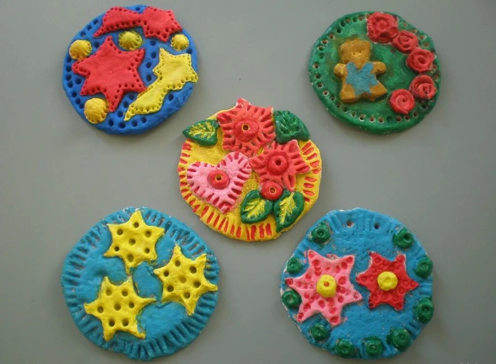 Поделки из теста. Тестопластика для дошкольников. Тестопластика в детском саду. Лепка из теста для дошкольников. Лепка из солёного теста для детей.