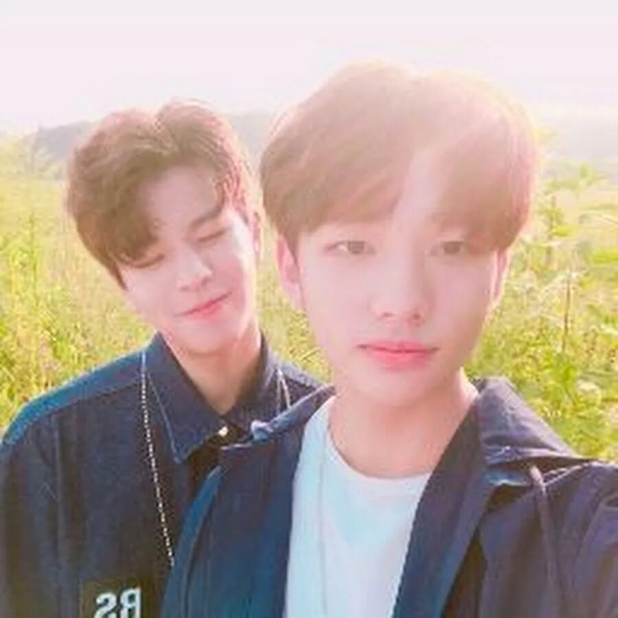 Хёнмины stray. Джисон и минхо и сынмин. Минхо и сынмин из stray kids. Хенмины. Hyunjin mahagrid.