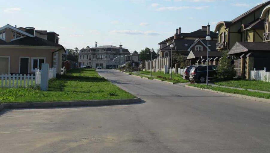 Поселок антоновка калужское шоссе. Антоновка зименки поселок москва. Коттеджный поселок антоновка зименки. Коттеджный поселок антоновка. Поселок летова роща антоновка.