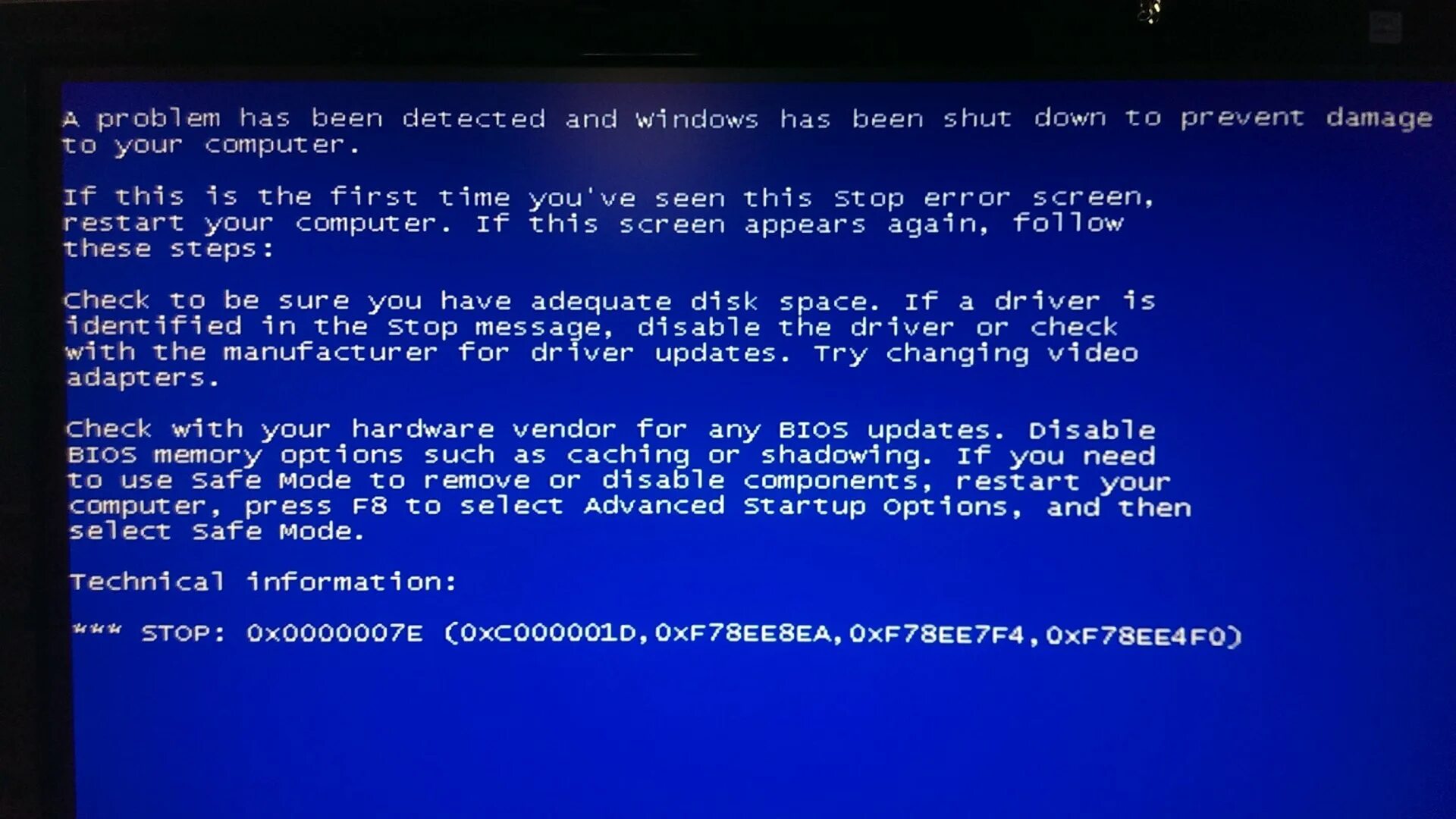 Ошибка синий экран 0x0000007e. Синий экран виндовс 7. Экран смерти. Экран смерти Windows 7. Ошибка ноутбука синий экран
