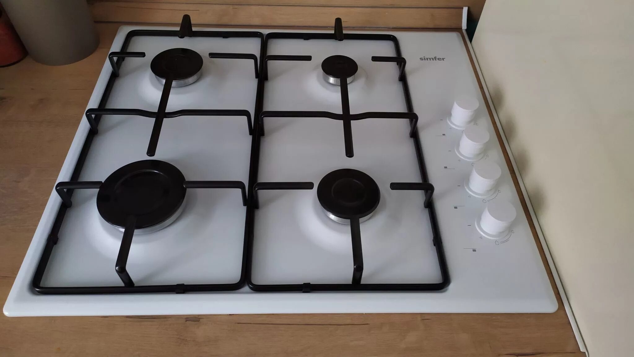 Газовая плита darina s gm441 001 at. Минусы газовой плиты. Панель варочная gefest пвг 2231. Газовая плита в доме. Gefest пвг 2231-01 р48.