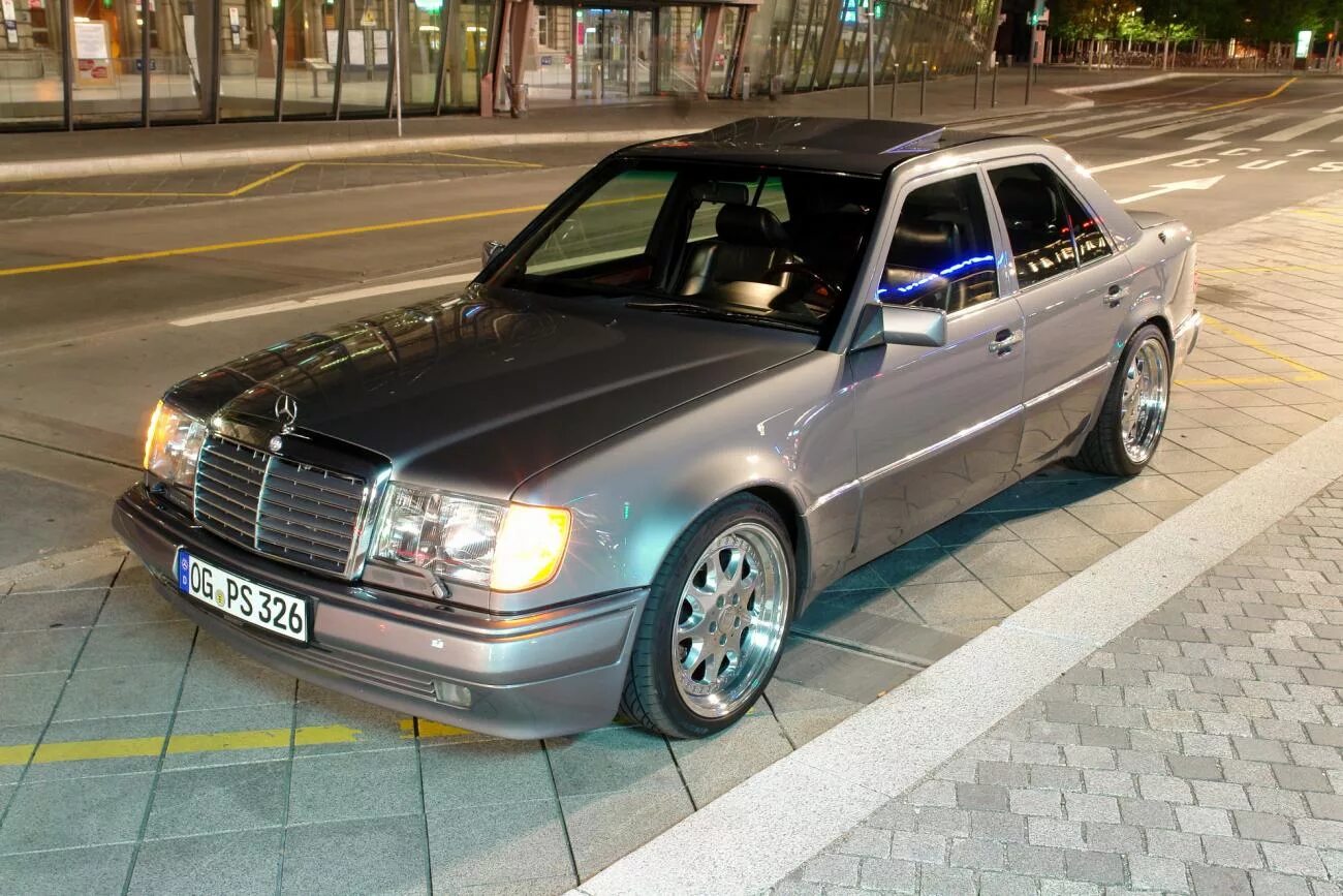 Мерседес е124. Mercedes-Benz w124. Мерседес Бенц w124. Мерседес w124 1996. Мерседес w124 200.