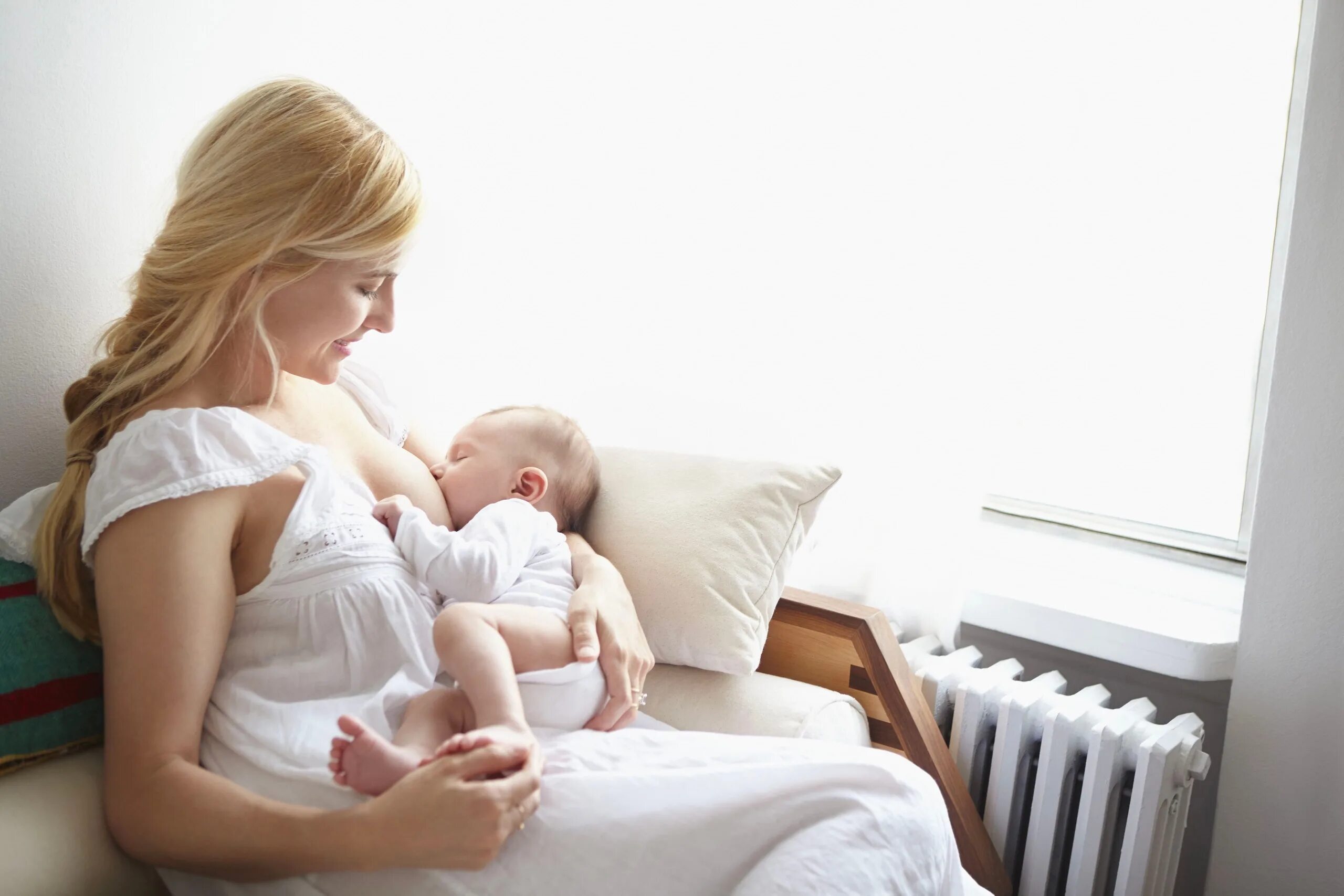 Грудное вскармливание. Кормящая женщина. Грудное вскармливание. Кормящие читать. Кормящая женщина.