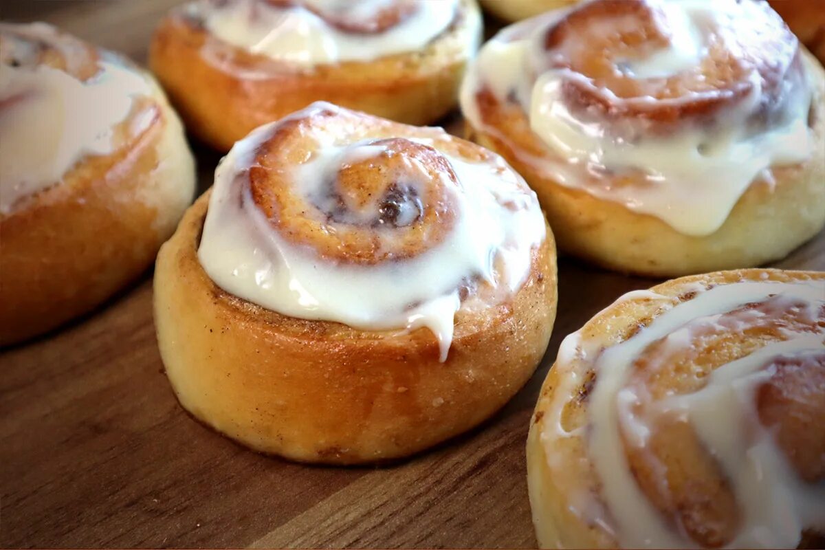 Синамон это. Синамон. синнамон ролл. синамон кондитерское изделие. roll cinnamon roll.