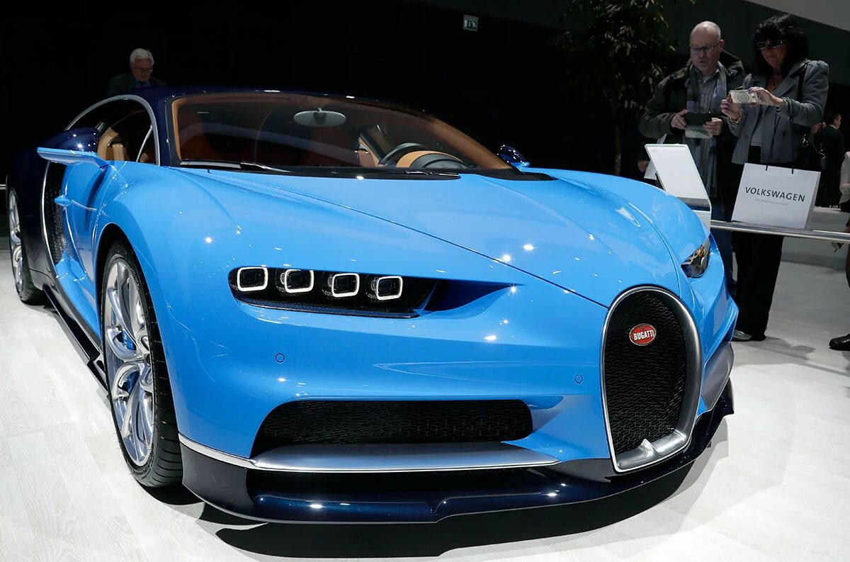 Бугатти 1000000. Фольксваген Бугатти. Бугатти 5. Bugatti Chiron за 1000000.