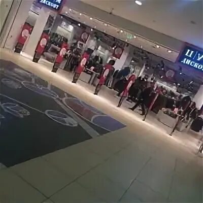 Снежная королева метрополис какой этаж