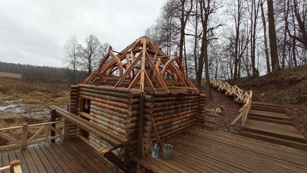 Родник пушкино. Источник в Нововоронино. Родники Пушкино. Святой источник, Пушкино.