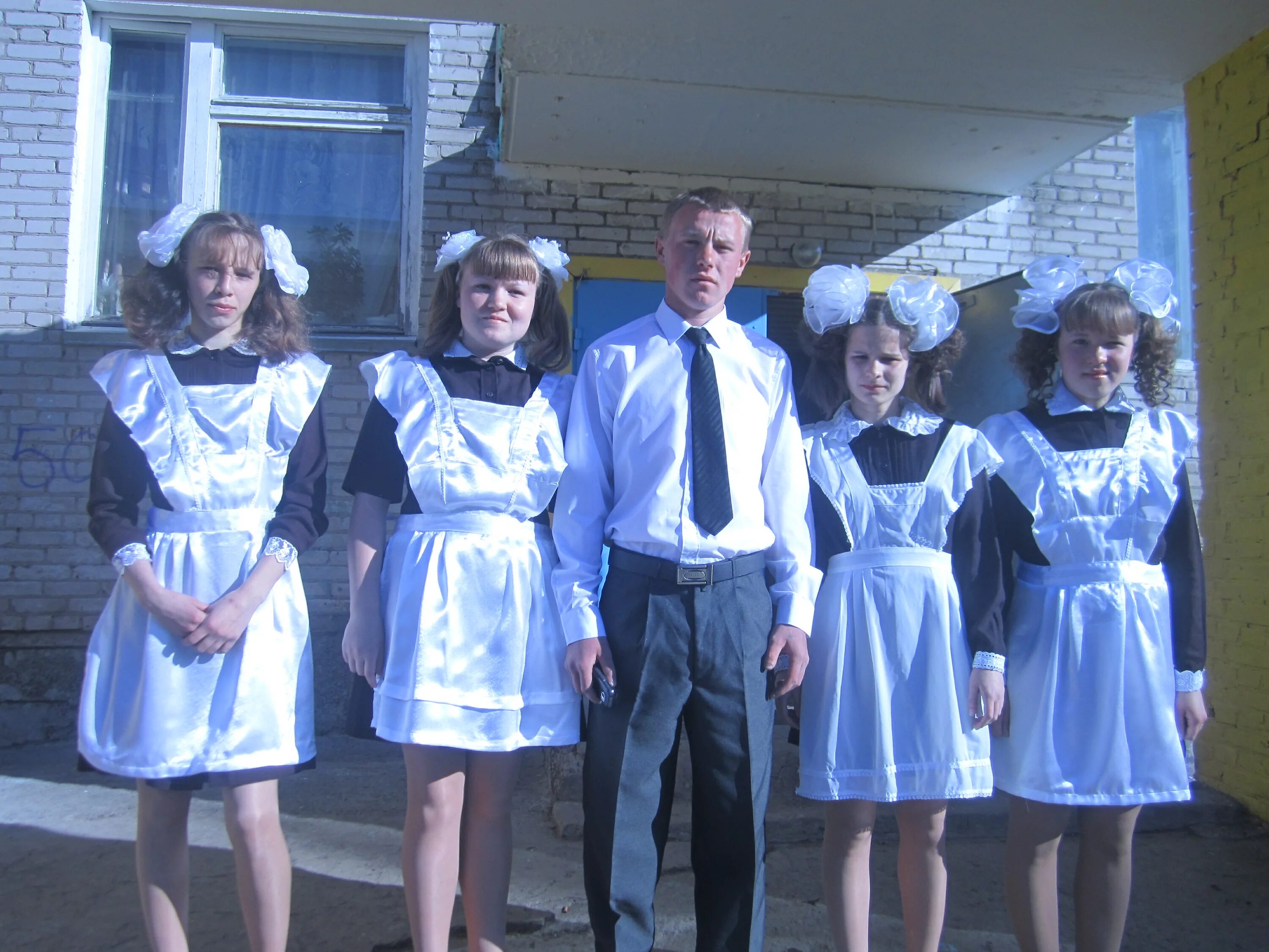 детские дома выпускники. выпускной в детском доме. дети сироты выпускники. выпускницы детских домов. выпускной в детском доме.