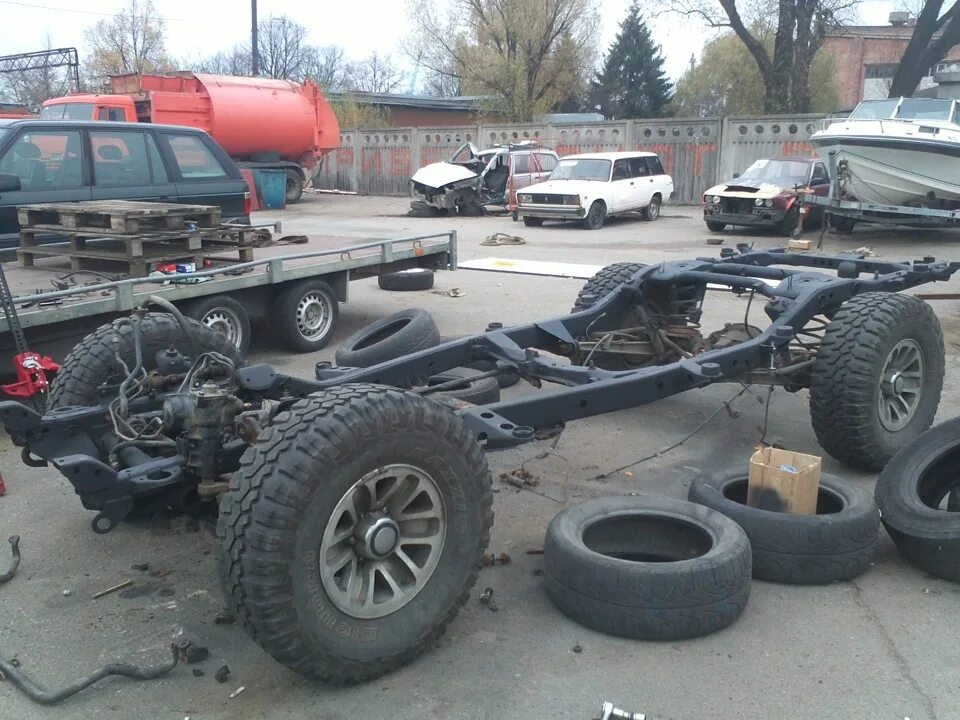 Рама паджеро 2. Техническое обслуживание шасси. Ан-72 шасси. Гидроподъемник 8ат-9907-00 баллон. Замена шасси.