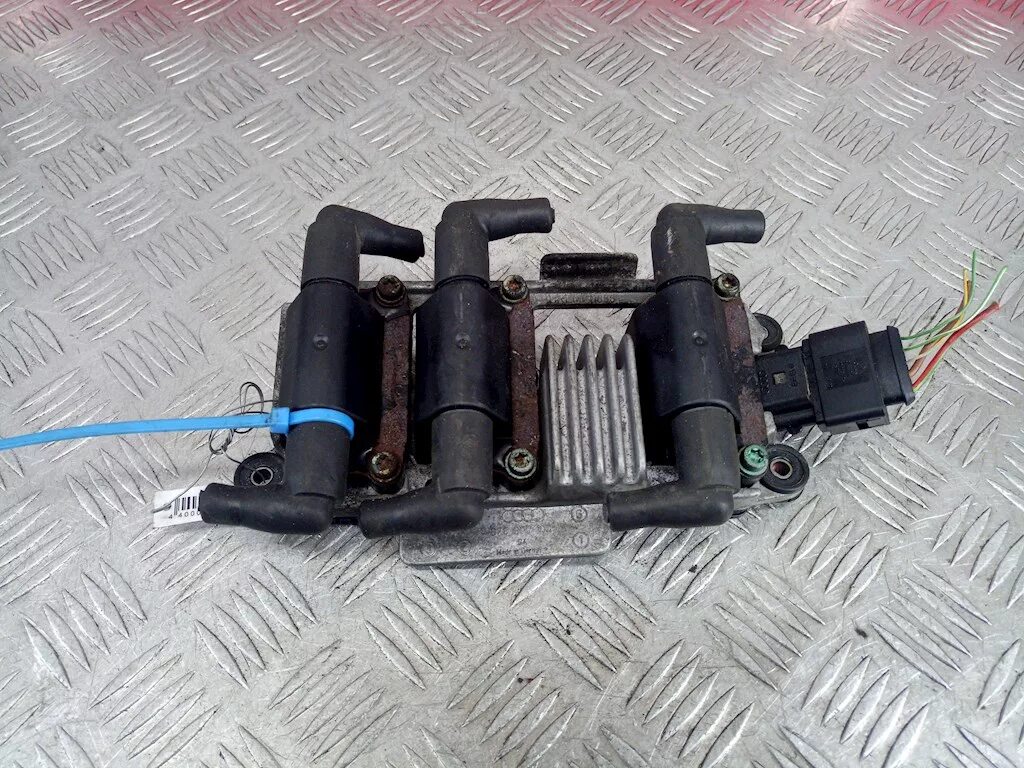 8т. катушка зажигания audi 80. 4. 4. катушка зажигания ауди а6 с5 1.