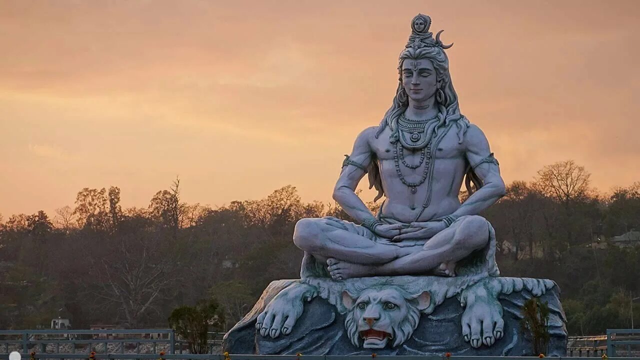 Шива статуя Ришикеш. Шива Бог древней Индии. Статуя Шива Ришикеш 2019. Скульптура Шивы в Ришикеше. Боги йоги