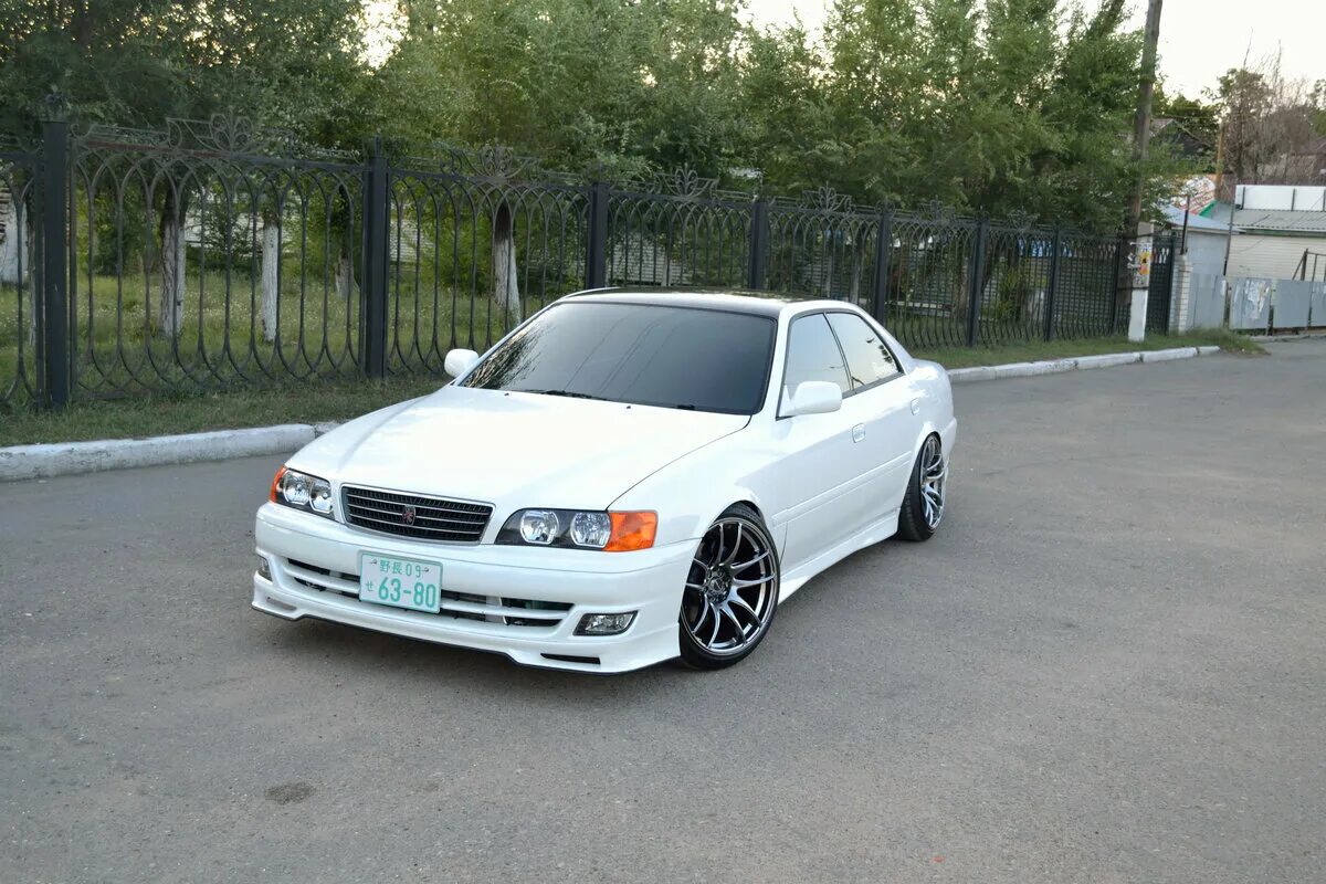 Продажа тойота чайзер. Toyota Chaser 100. Toyota Chaser x100. Toyota Chaser 100 Tourer. Toyota Chaser 2.5.