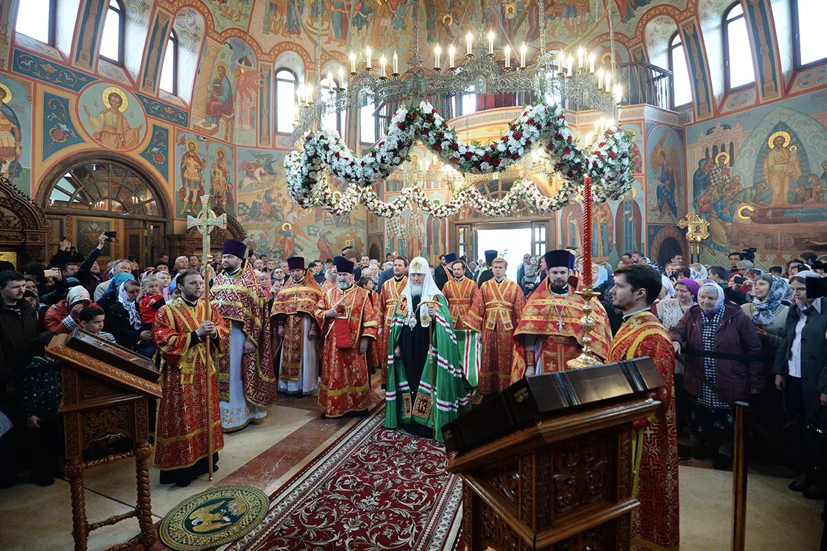 богослужение на зимнюю николу. расписание богослужений кстово храм в вишенках. никольский храм г рыбное расписание богослужений. расписание богослужений в храме гроба господнего. расписание служб свято никольский собор.