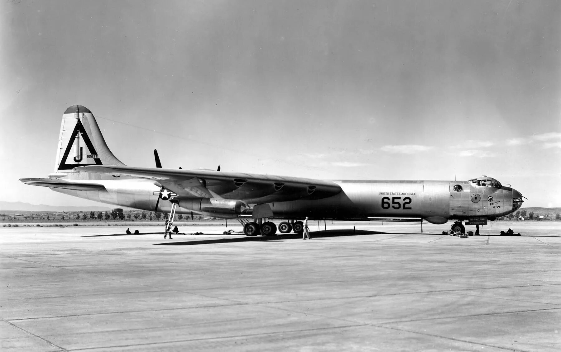 Б 36 размеры. Convair b-36 «Миротворец». Самолёт Convair b 36. Convair b-36 (Конвэр б-36). Convair b-36 Peacemaker.