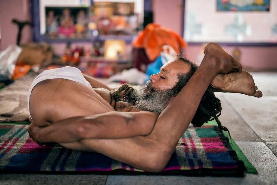 Фото гуру. Варанаси Садху медитация.
