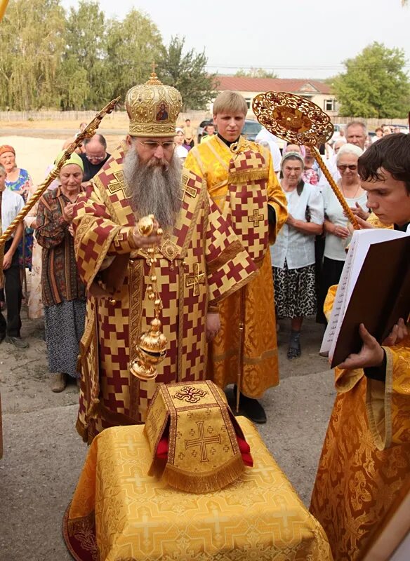 Подслушано донгуз. Храм в донгузе оренбургской. донгуз церковь архангела михаила. донгуз саратовская область.