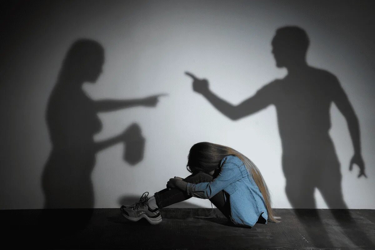 Домашнее насилие картинки. Domestic and Family violence. Психологическое насилие картинки. Физическое насилие картинка. Sit close