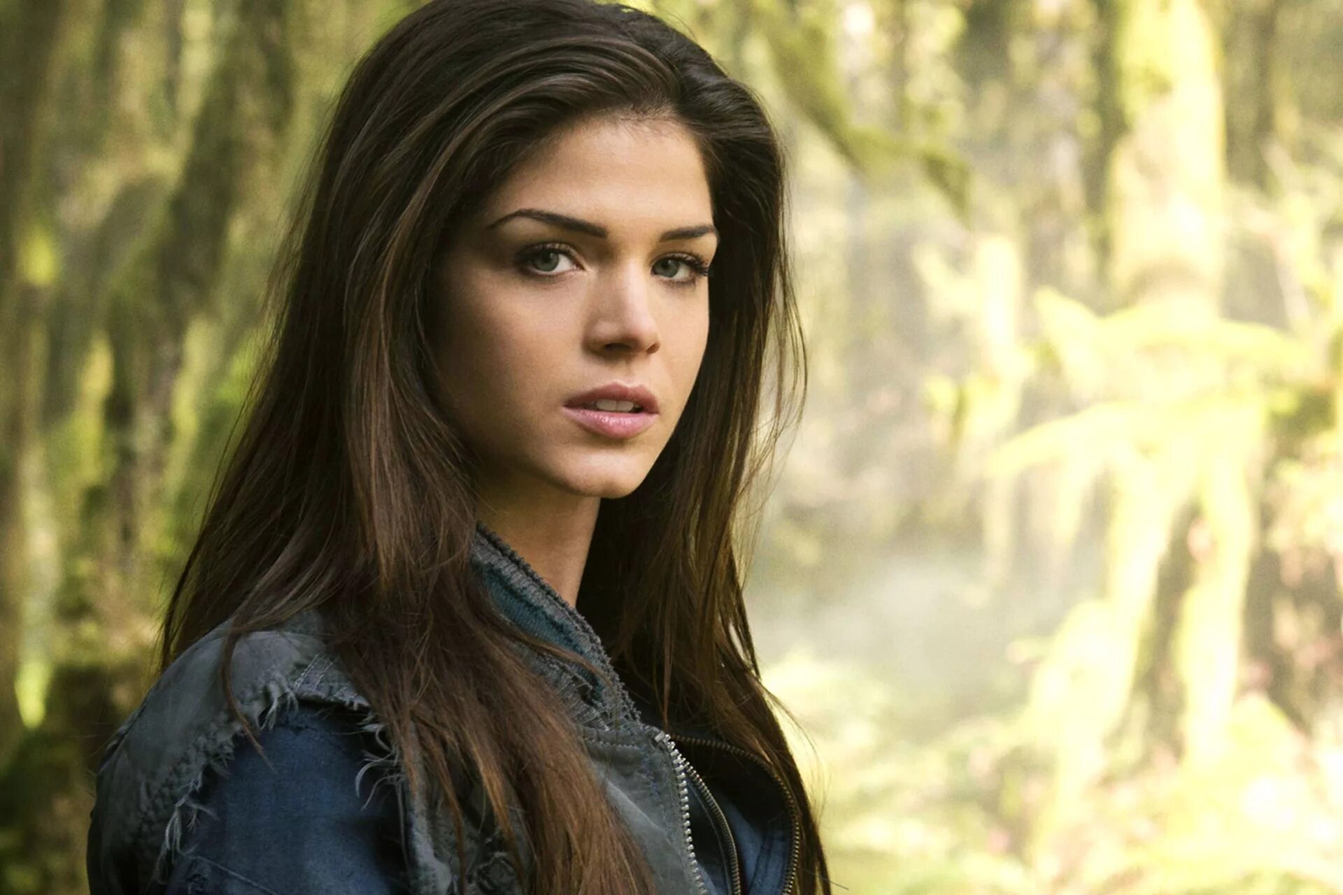 Мари Авгеропулос. Мари Авгеропулос сотня. Octavia Blake the 100.